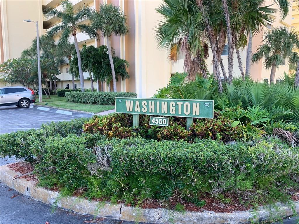 4550 Cove Cir. #1004, St Petersburg, FL 33708