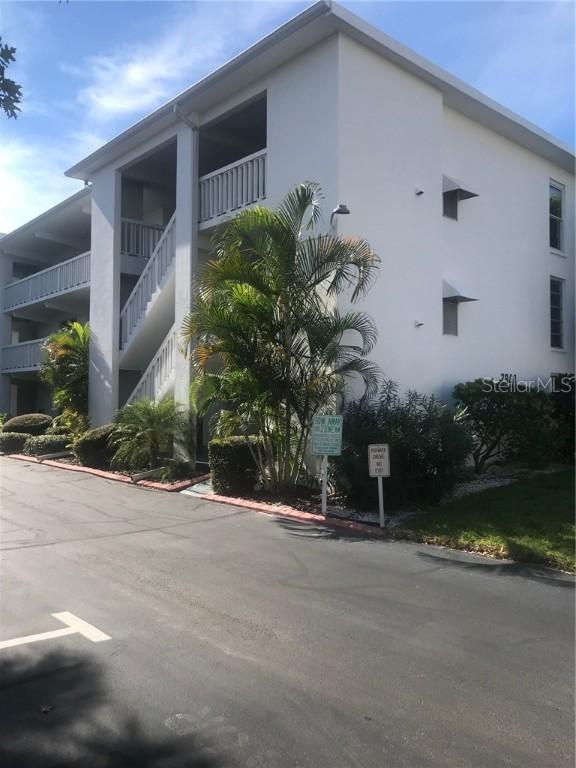 2944 W Bay Dr. #307, Belleair Bluffs, FL 33770