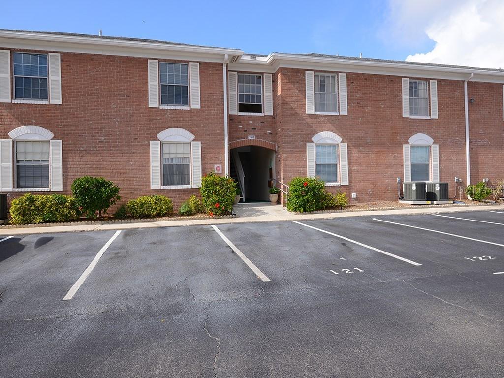 3933 35th Way #123, St Petersburg, FL 33711
