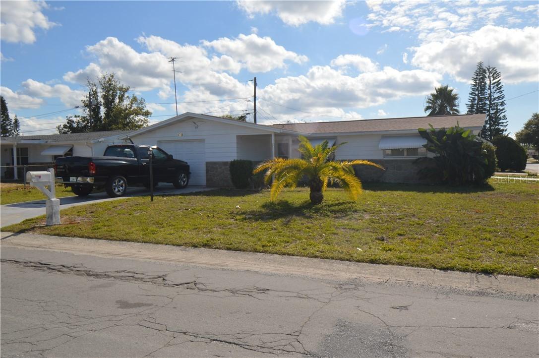 4744 Panorama Ave., Holiday, FL 34690