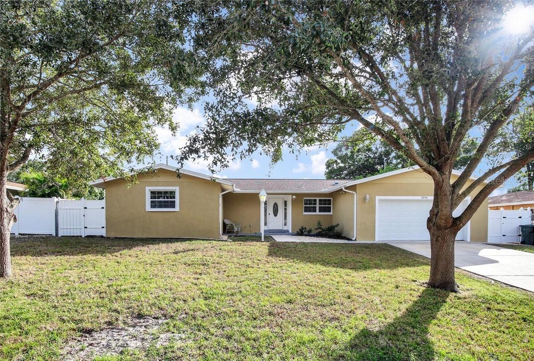 3096 Crescent Dr., Largo, FL 33770