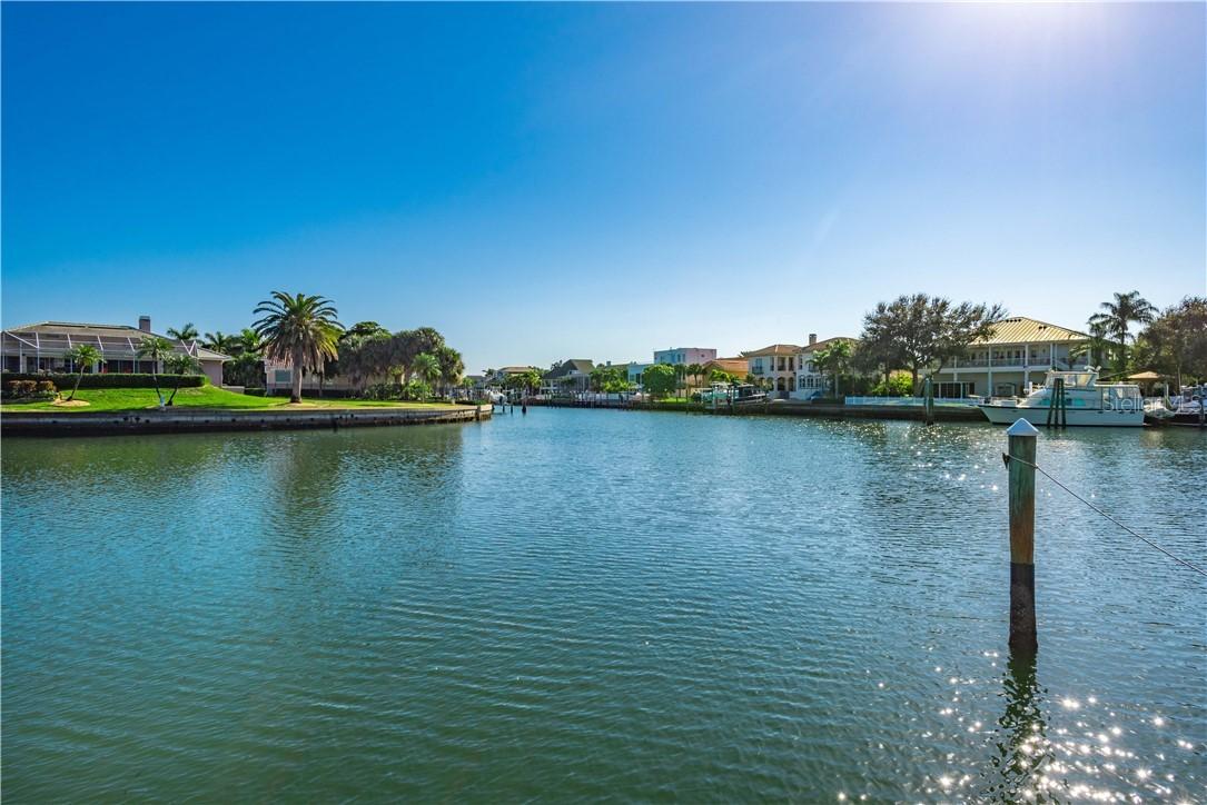 719 Pinellas Bayway South #207, Tierra Verde, FL 33715