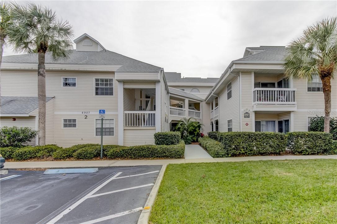 6907 Stonesthrow Cir. #2102, St Petersburg, FL 33710