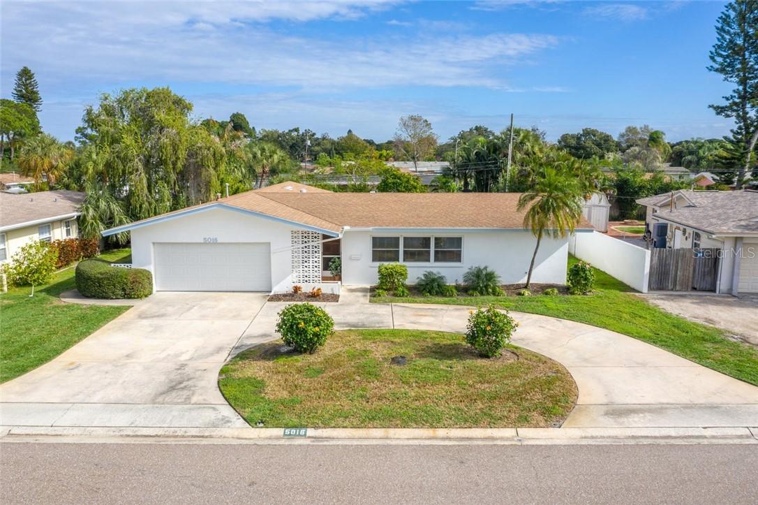 5016 43rd St., St Petersburg, FL 33711
