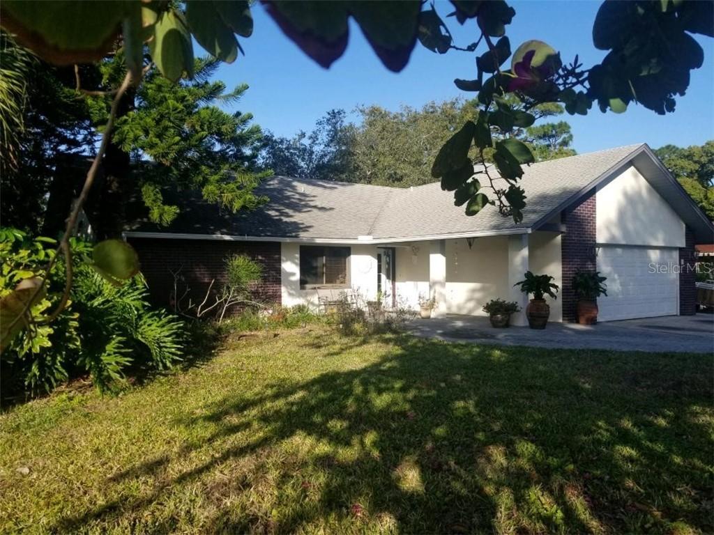 1361 Hillside Dr., Tarpon Springs, FL 34689