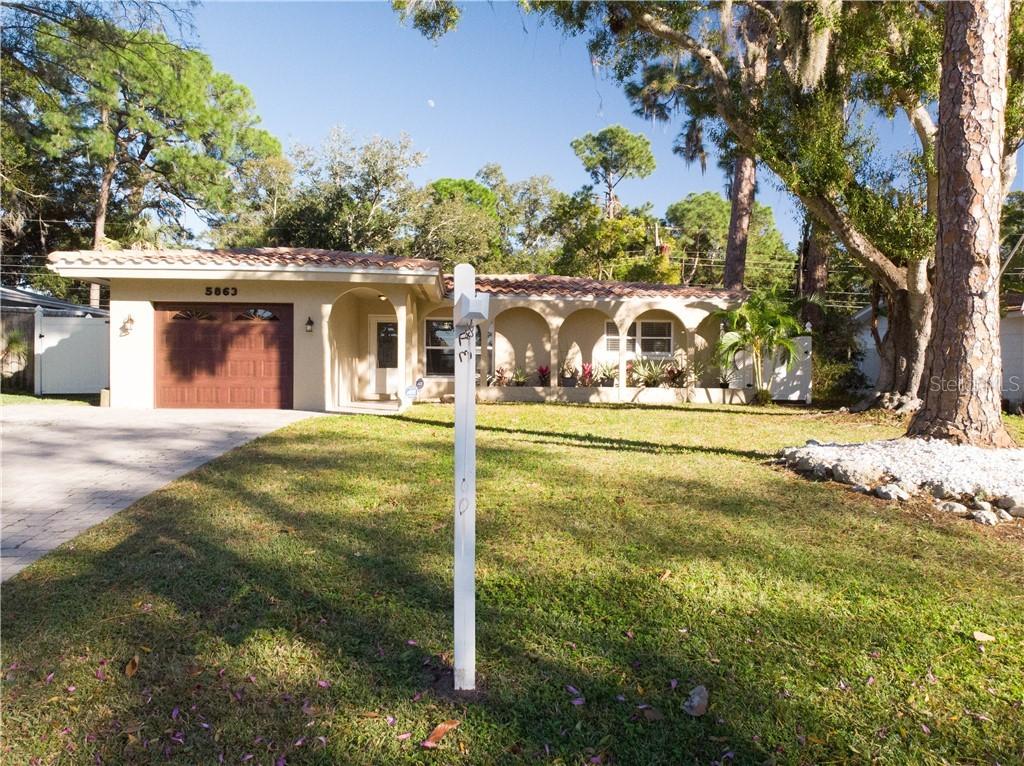 5863 Hillside St., Seminole, FL 33772