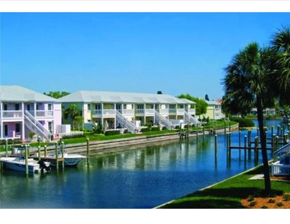 4827 Coquina Key Dr. #B, St Petersburg, FL 33705