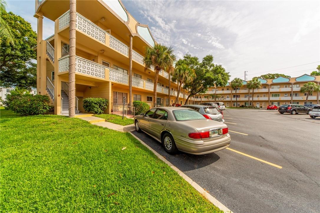 2466 Ecuadorian Way #72, Clearwater, FL 33763