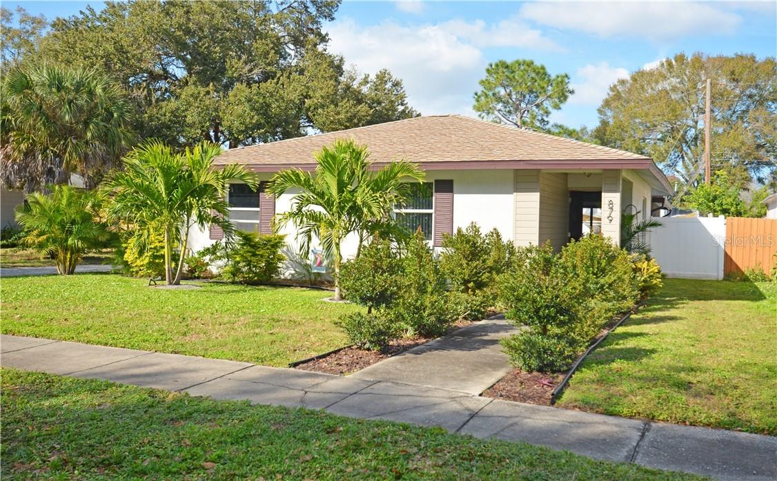 879 43rd Ave., St Petersburg, FL 33703