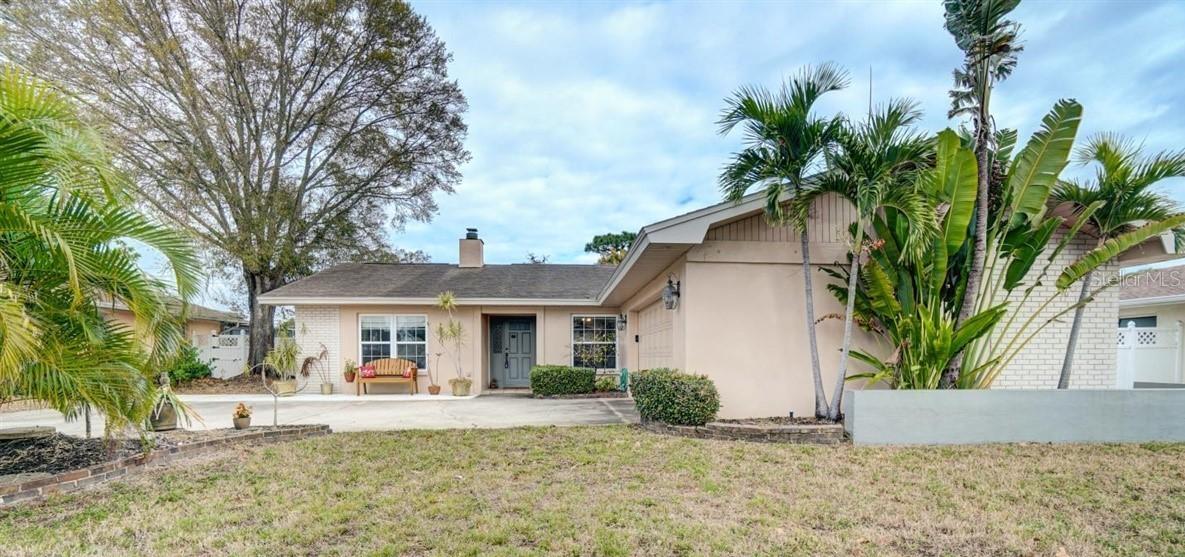 13177 Dorchester Dr., Seminole, FL 33776