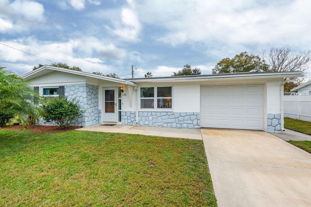 5118 Mitzi Ln., Holiday, FL 34690