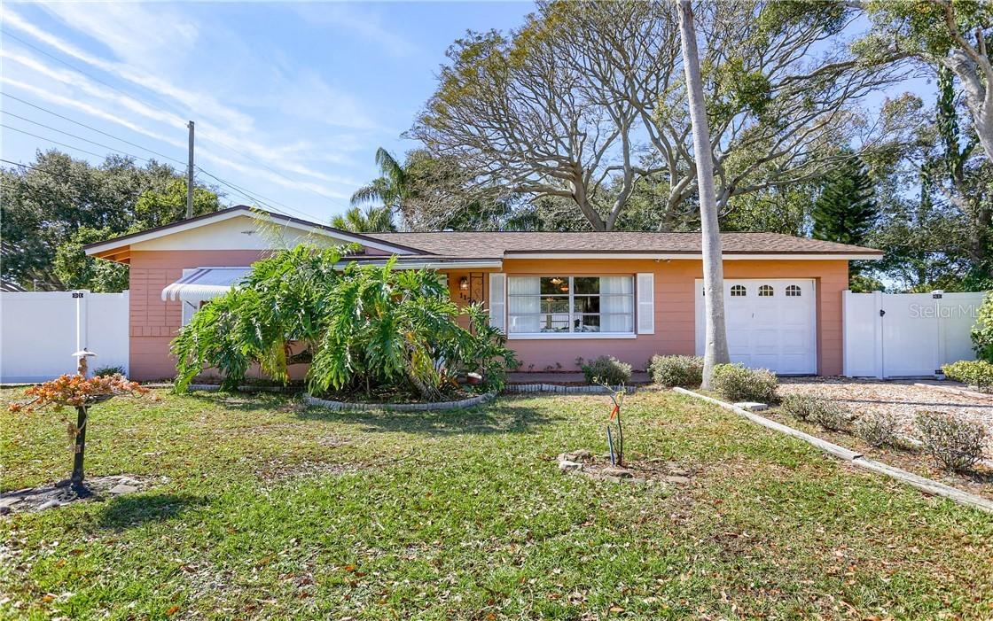 11794 109th St., Largo, FL 33778