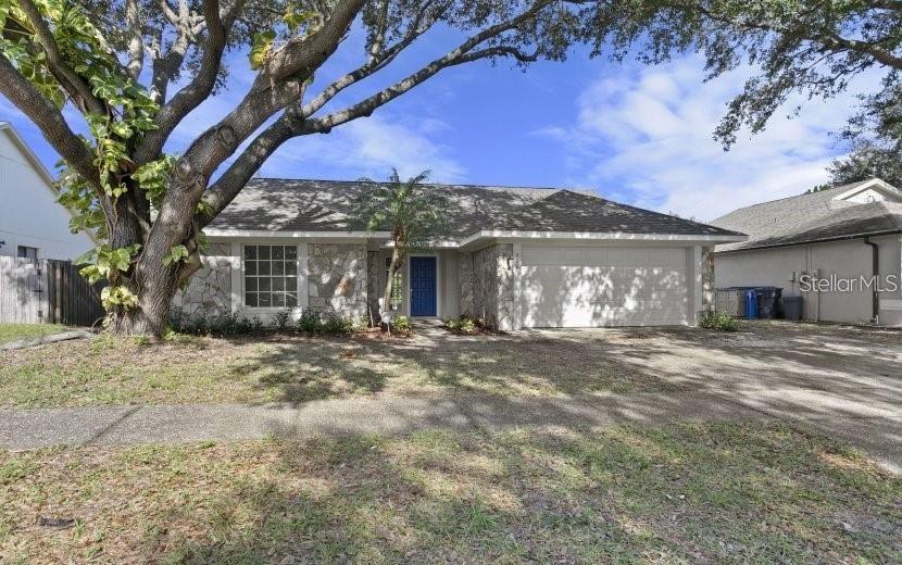 906 Lakemont Hills Blvd., Brandon, FL 33510