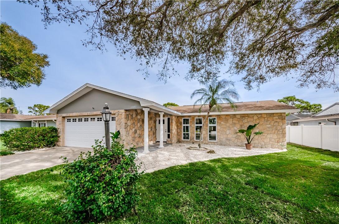 11897 92nd Way, Largo, FL 33773