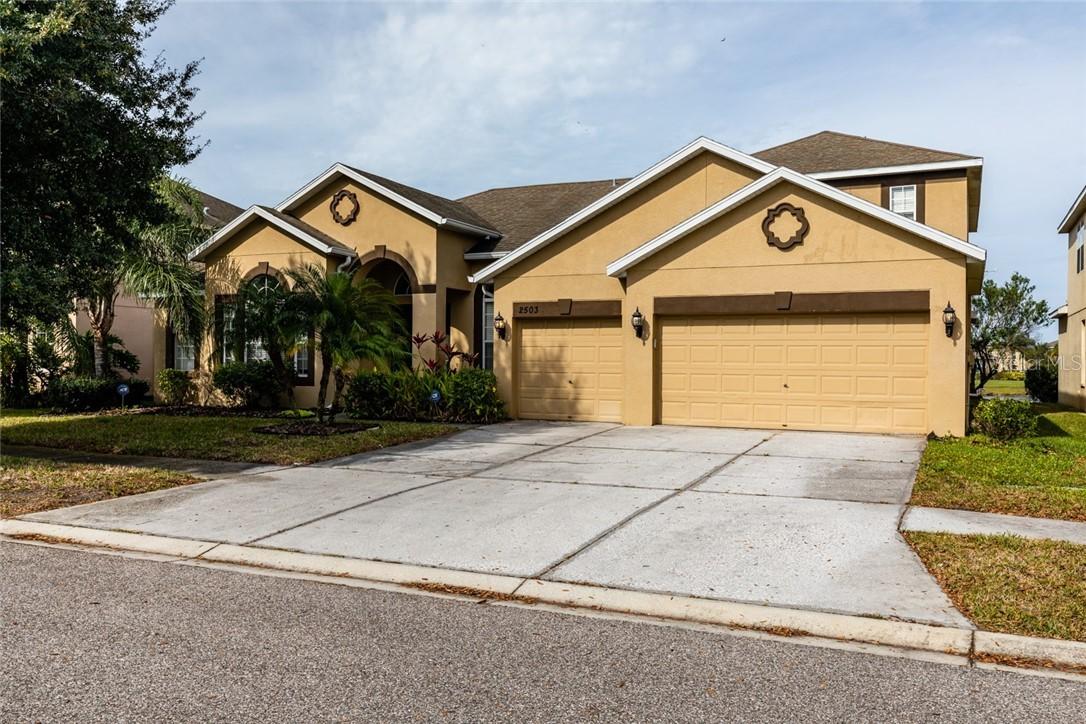 2503 Yukon Cliff Dr., Ruskin, FL 33570