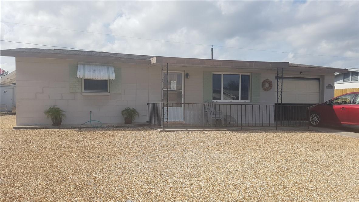 1511 Landau St., Holiday, FL 34690