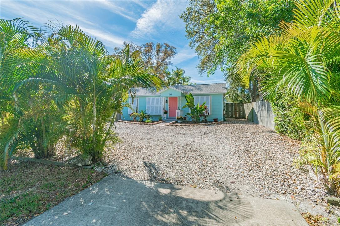 619 Mehlenbacher Rd., Belleair Bluffs, FL 33770