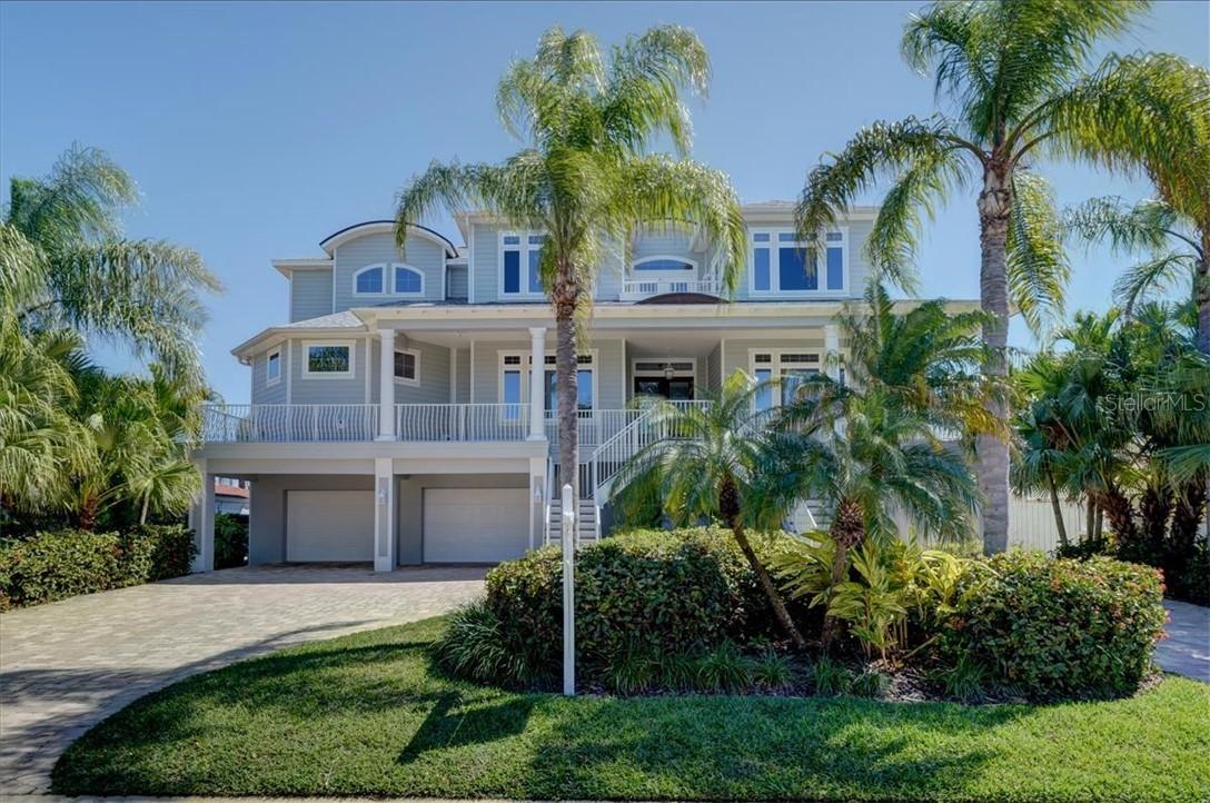421 Buttonwood Ln., Largo, FL 33770