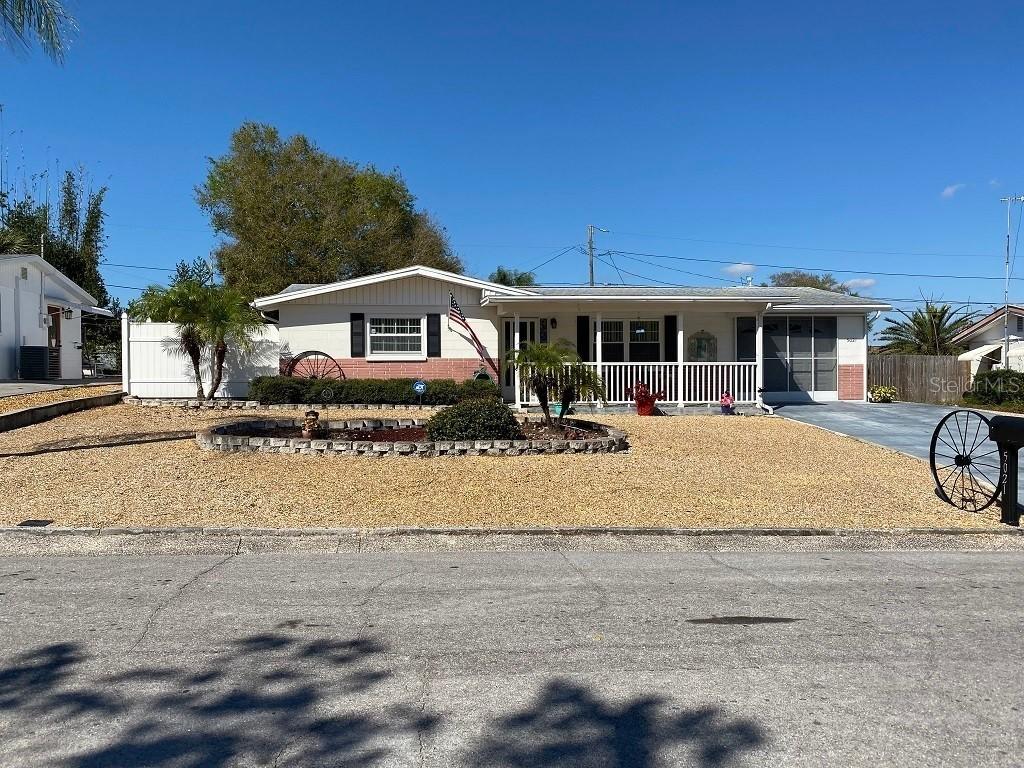 5021 Phoenix Ave., Holiday, FL 34690