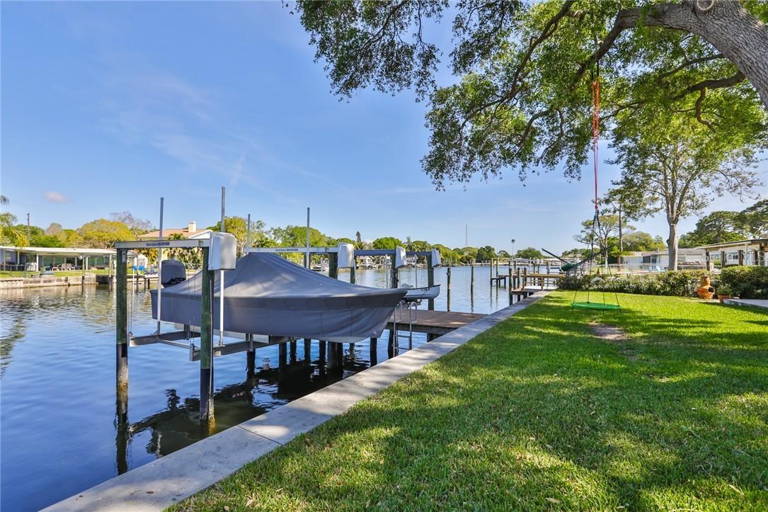 209 Tallahassee Dr., St Petersburg, FL 33702