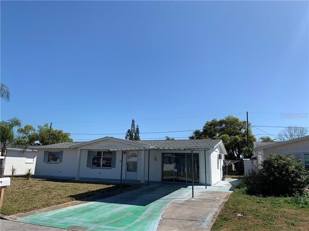 3812 Cedarwood Dr., Holiday, FL 34691