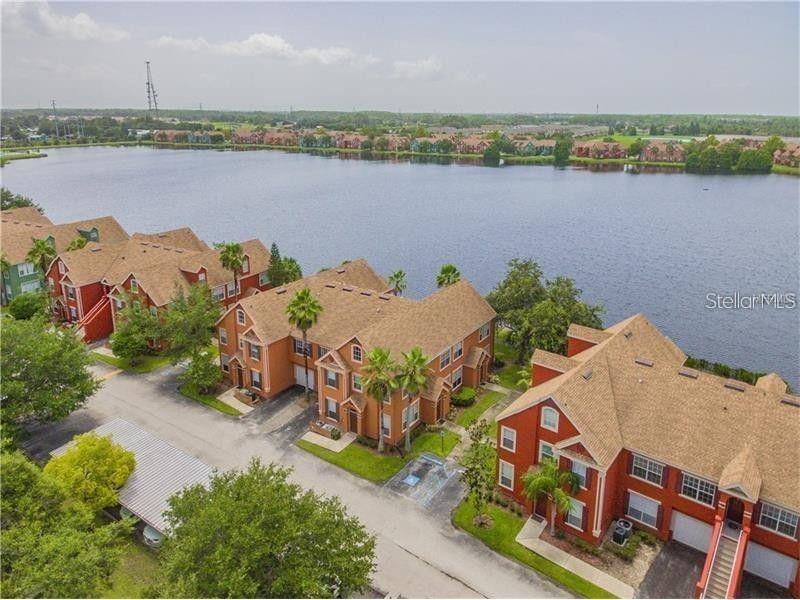 9210 Lake Chase Island Way, Tampa, FL 33626