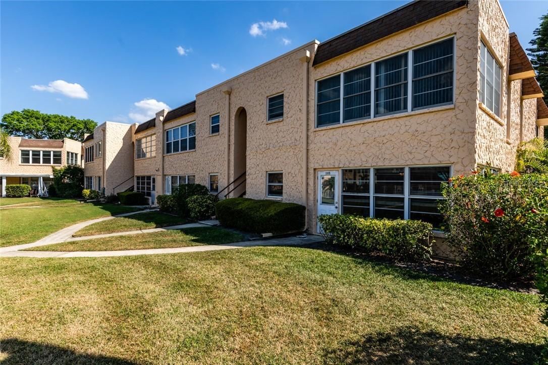 105 Cedarwood Cir., Seminole, FL 33777