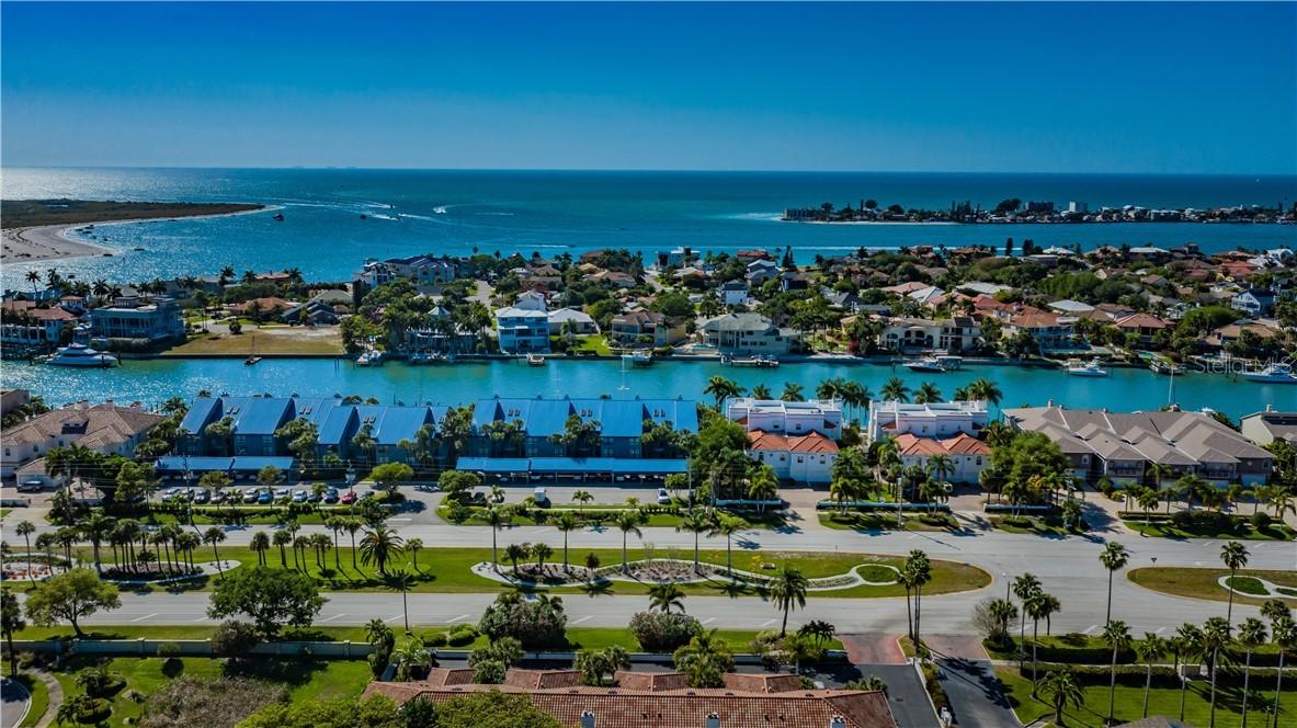 903 Pinellas Bayway #305, Tierra Verde, FL 33715