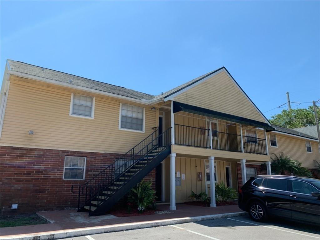 200 Country Club Dr. #703, Largo, FL 33771