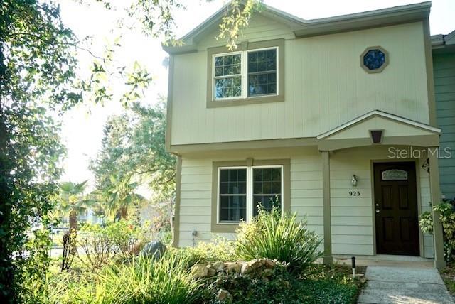 923 Hamilton Ct., Palm Harbor, FL 34683