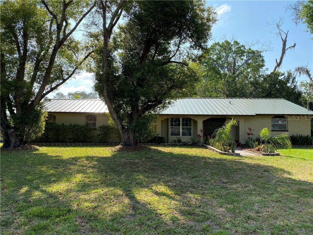 224 W County Line Rd., Lutz, FL 33548