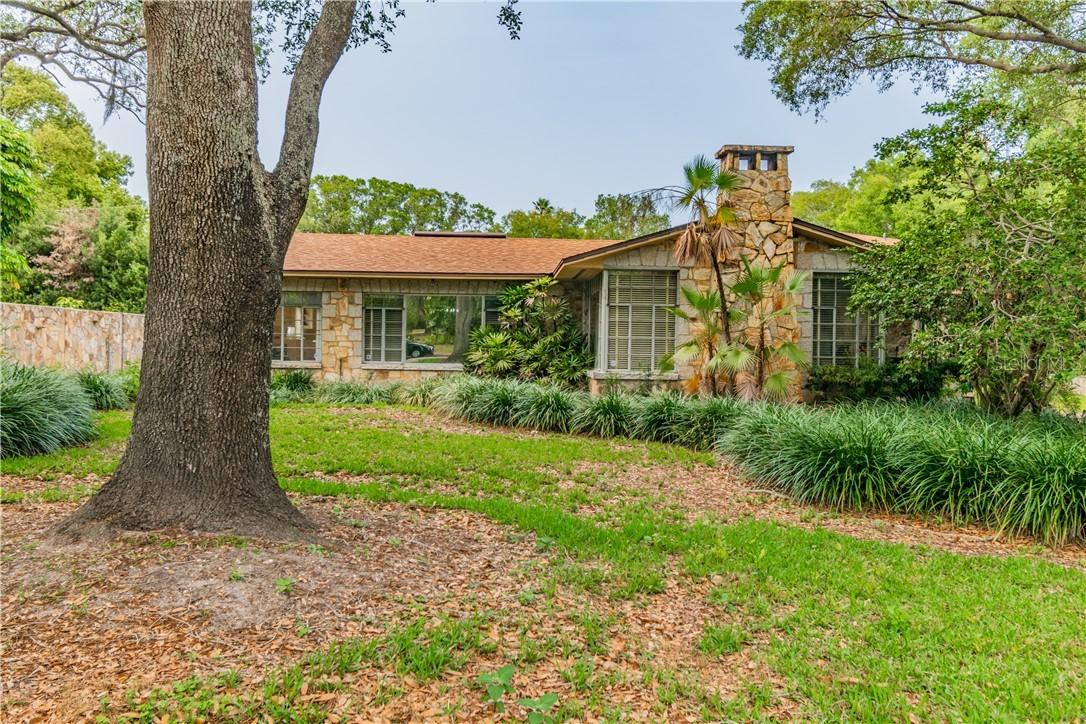 915 41st Ave., St Petersburg, FL 33703