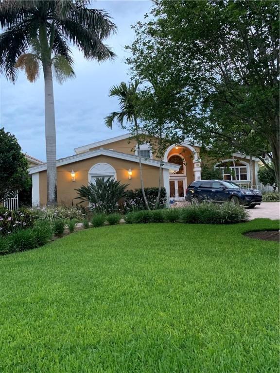 1220 Monterey Blvd., St Petersburg, FL 33704