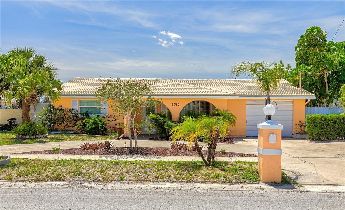 5312 Flora Ave., Holiday, FL 34690