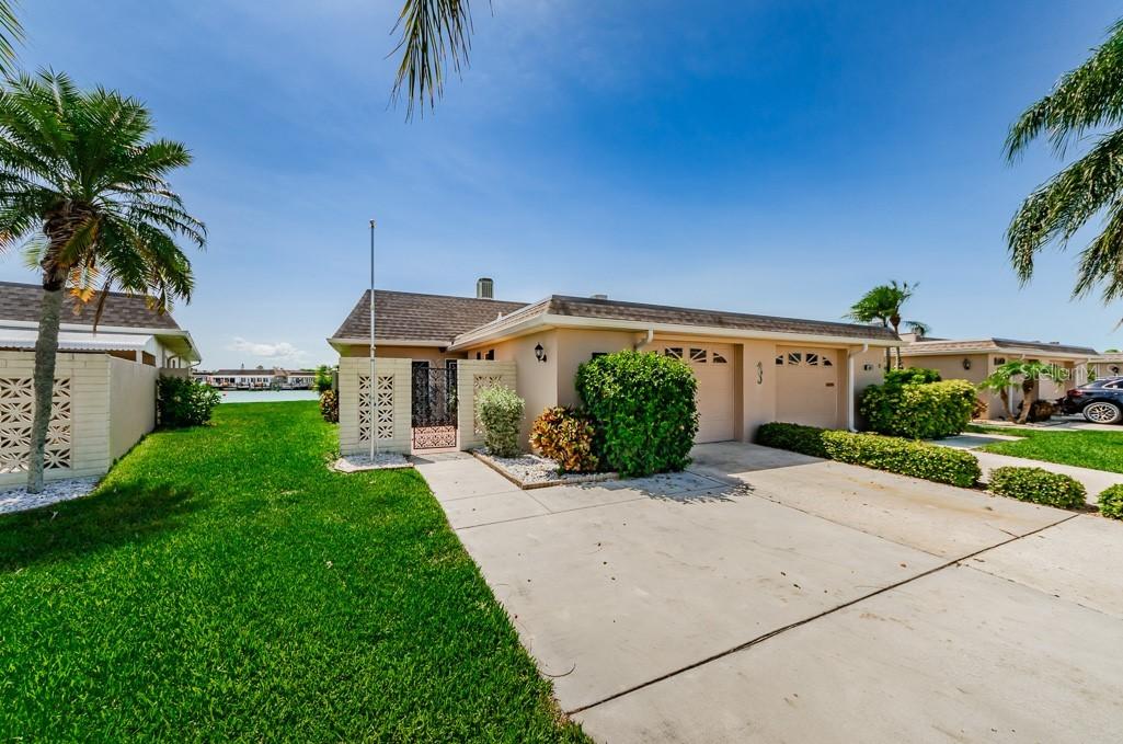 554 Boca Ciega Point Blvd. #2201, St Petersburg, FL 33708