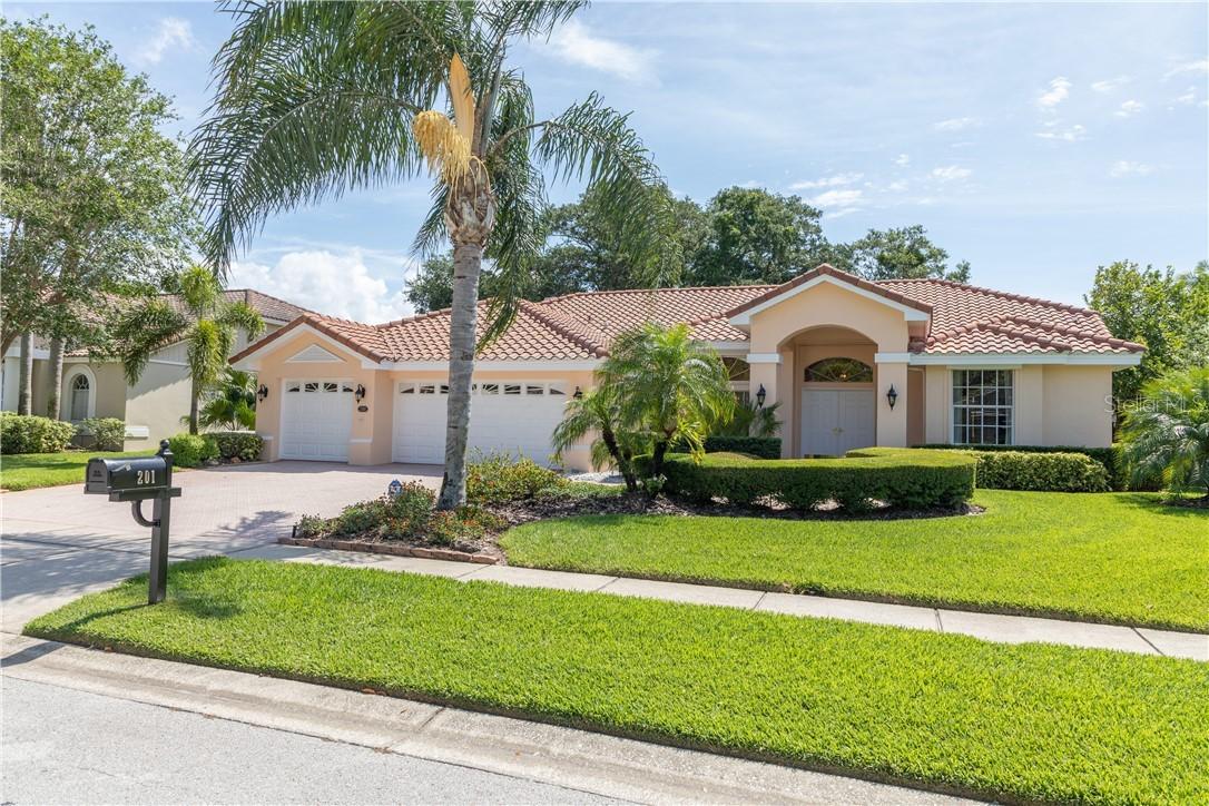 201 Old Oak Cir., Palm Harbor, FL 34683