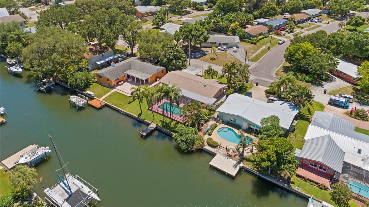 3800 Beach Dr., St Petersburg, FL 33705