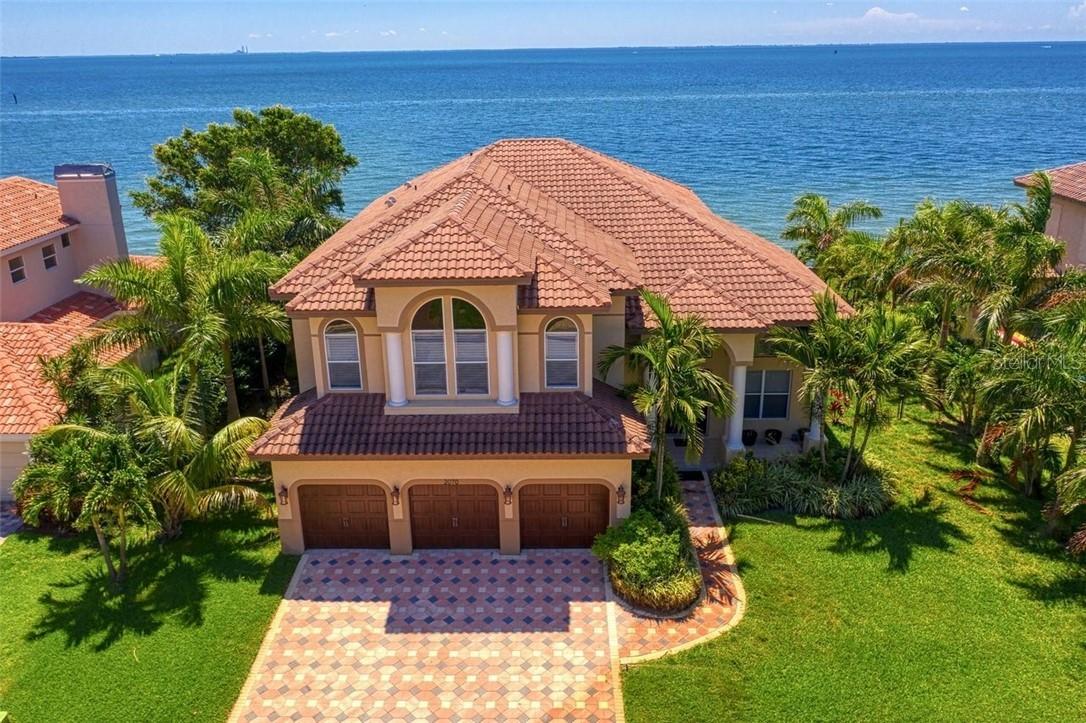2070 Carolina Ave., St Petersburg, FL 33703