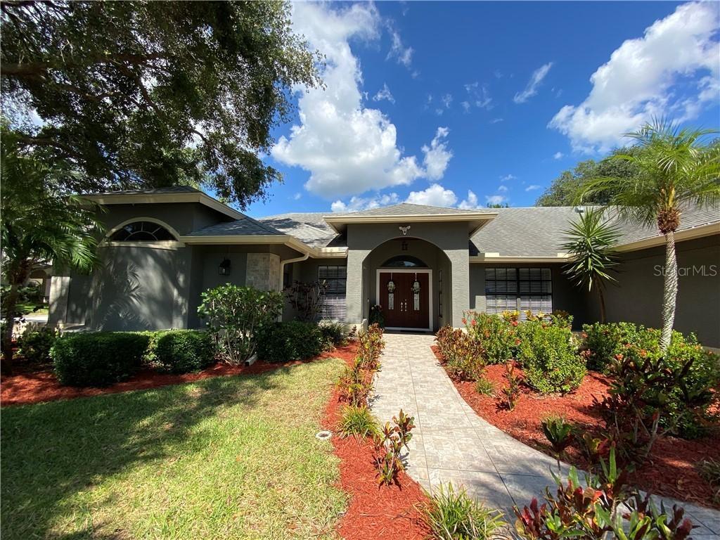 695 Samantha Dr., Palm Harbor, FL 34683