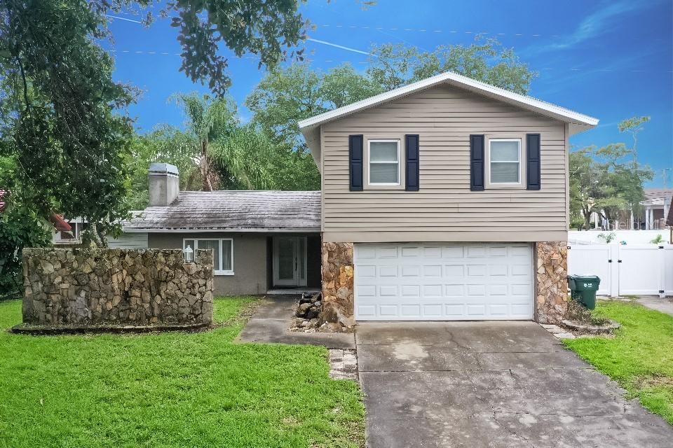 1137 Breeze Dr., Largo, FL 33770