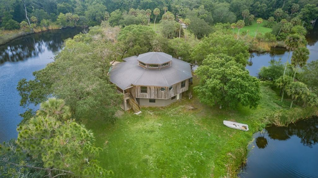 5746 Ivy Ln., Holiday, FL 34690