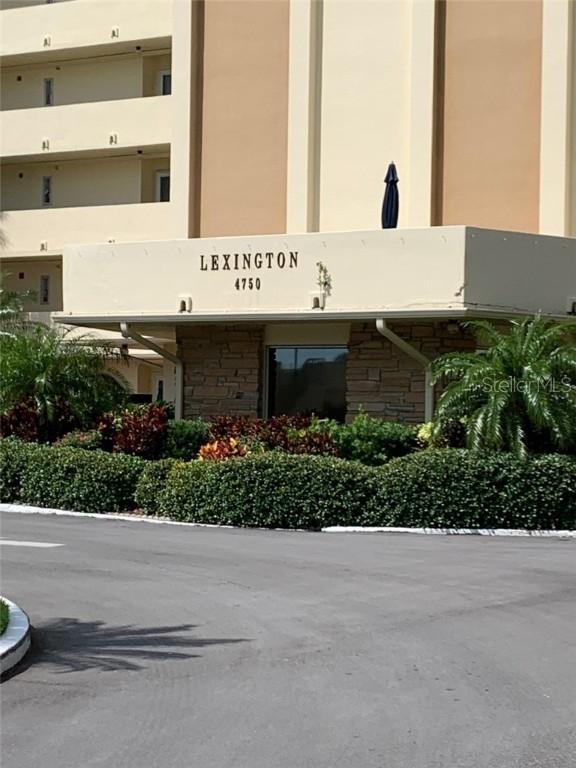 4750 Cove Cir. #404, St Petersburg, FL 33708