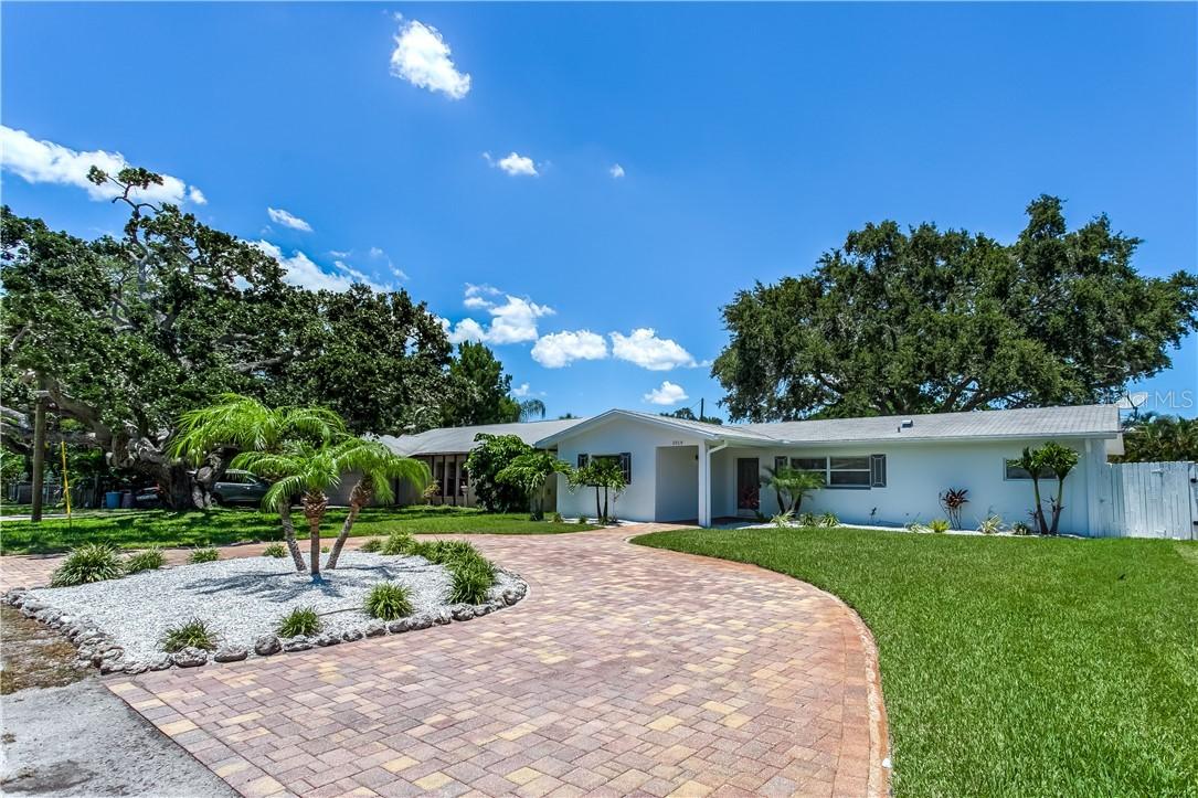 5919 20th Ave., Gulfport, FL 33707