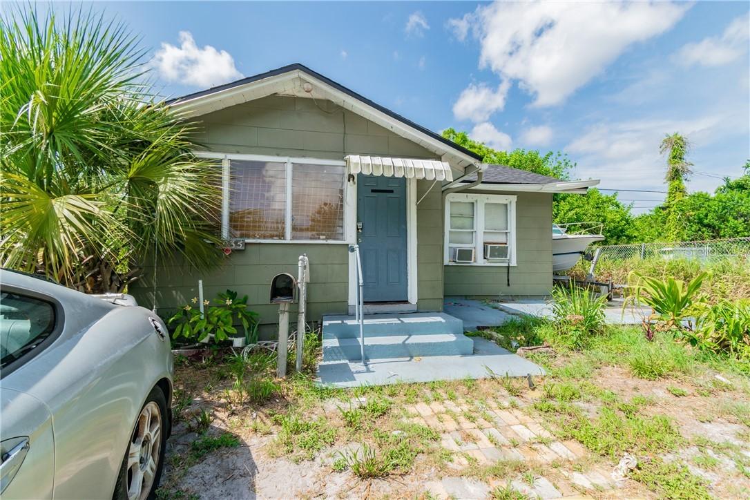 3935 15th Ave., St Petersburg, FL 33711
