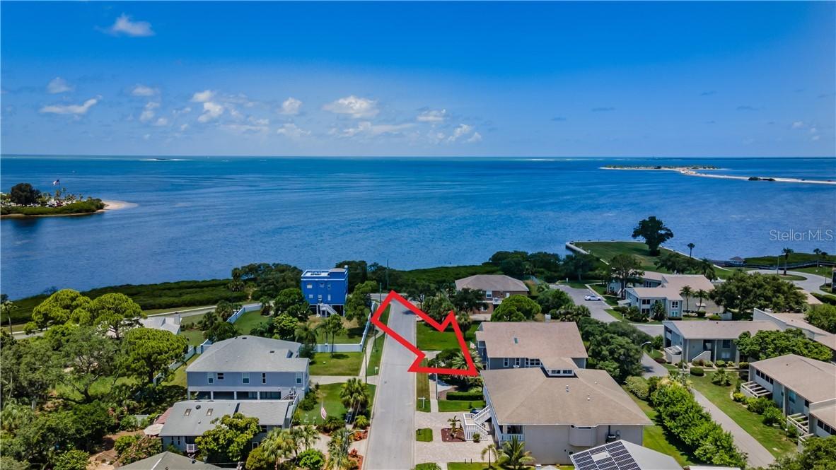 1906 Gulf Beach Blvd., Tarpon Springs, FL 34689