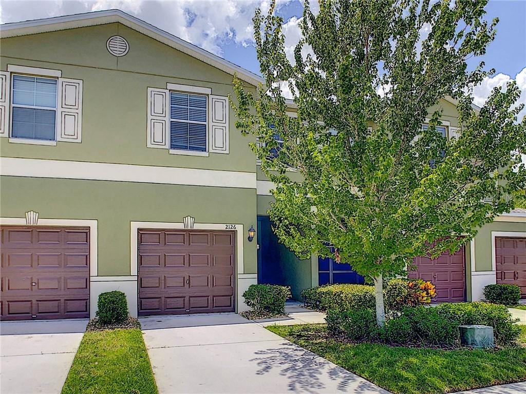 2126 Golden Falcon Dr., Ruskin, FL 33570