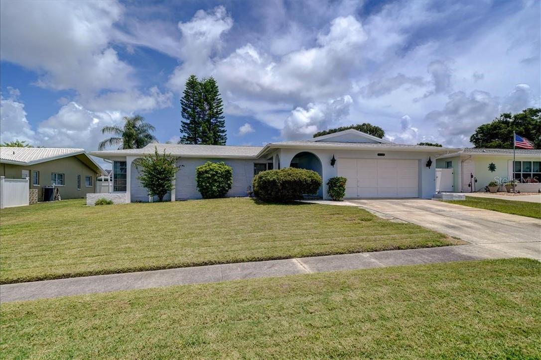 14403 Neptune Rd., Seminole, FL 33776