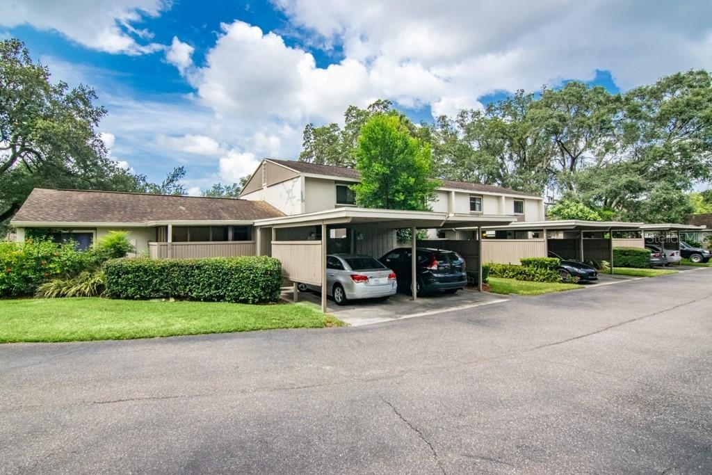 7925 Pine Dr. #33, Temple Terrace, FL 33637