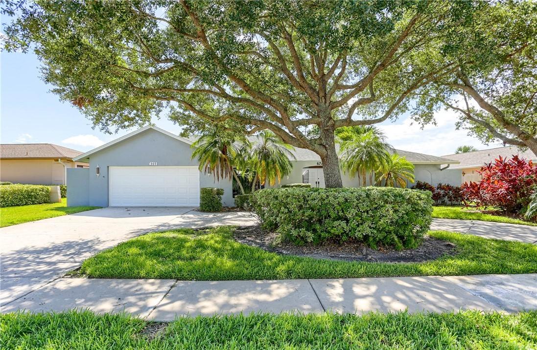 6711 Greenbrier Dr., Largo, FL 33777