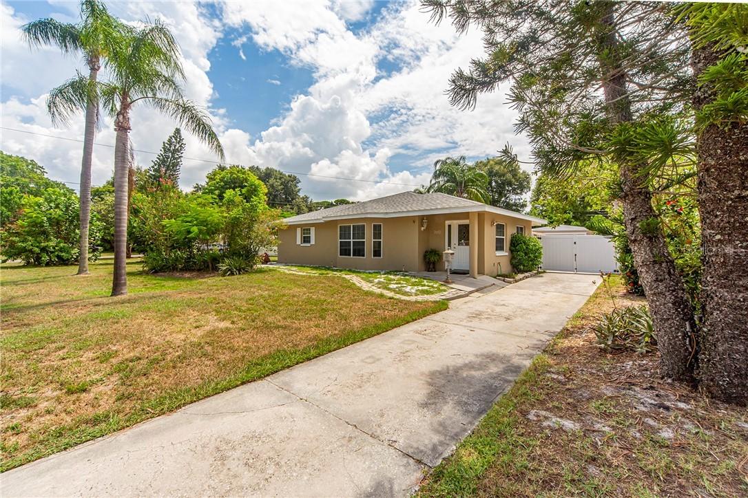 1533 Suffolk St., St Petersburg, FL 33710